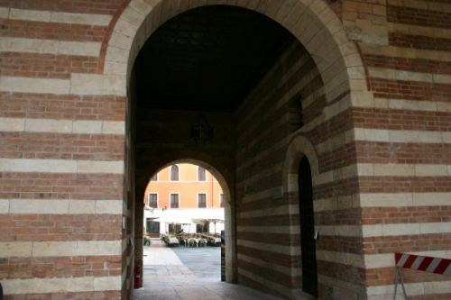 Clicca per l'immagine full size