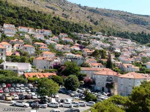 Kliko për të parë imezhin me permasa të plota